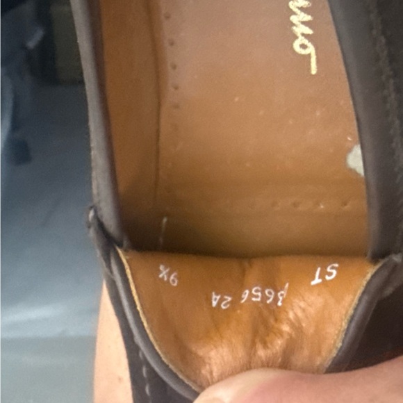 Ferragamo 9AA Narrow Suede Flats Gold Buckle Leather Bottom Italy - Picture 9 of 11